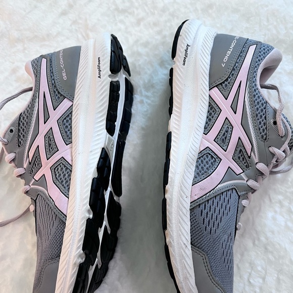 Brooks Gray and Pink Running Shoes - Picture 3 of 5